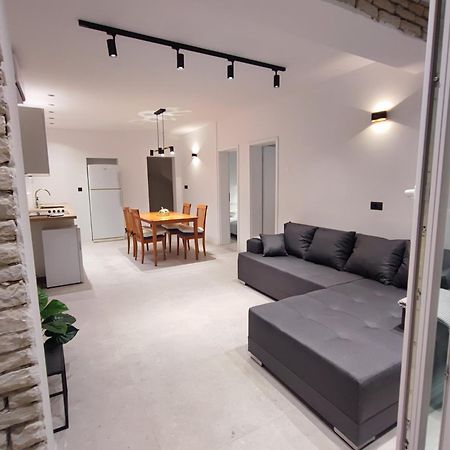 Astramaris Apartments Donji Okrug  Extérieur photo