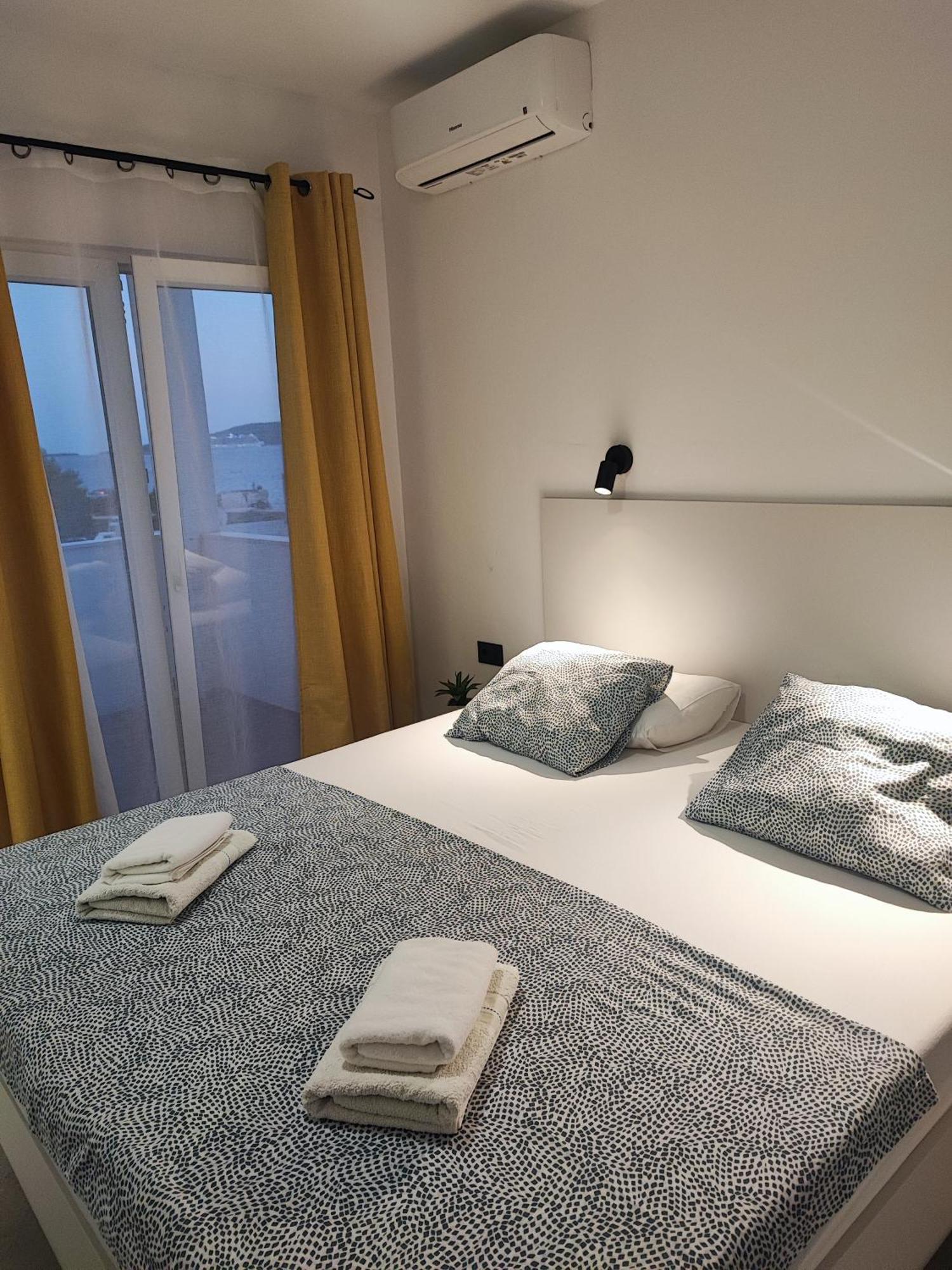 Astramaris Apartments Donji Okrug  Extérieur photo